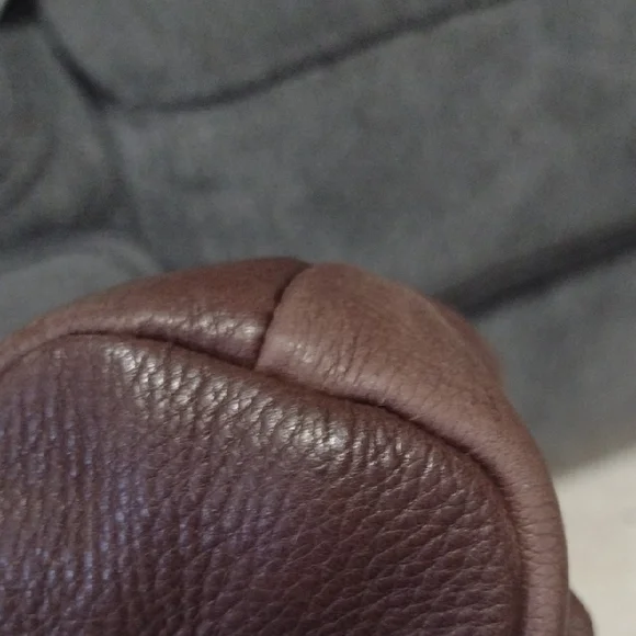 👜 Fossil Brown Leather Shoulder Bag with Textured Finish - Picture 5 of 10